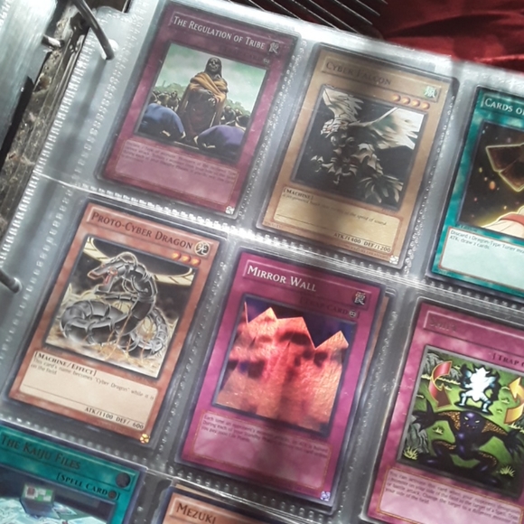 Over 900 Yu-gi-oh! trading cards - Picture 8 of 16